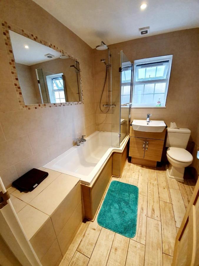 Beautiful 3 Bedroom House At The Sea Front - Amazing Location Southend-on-Sea Exterior foto