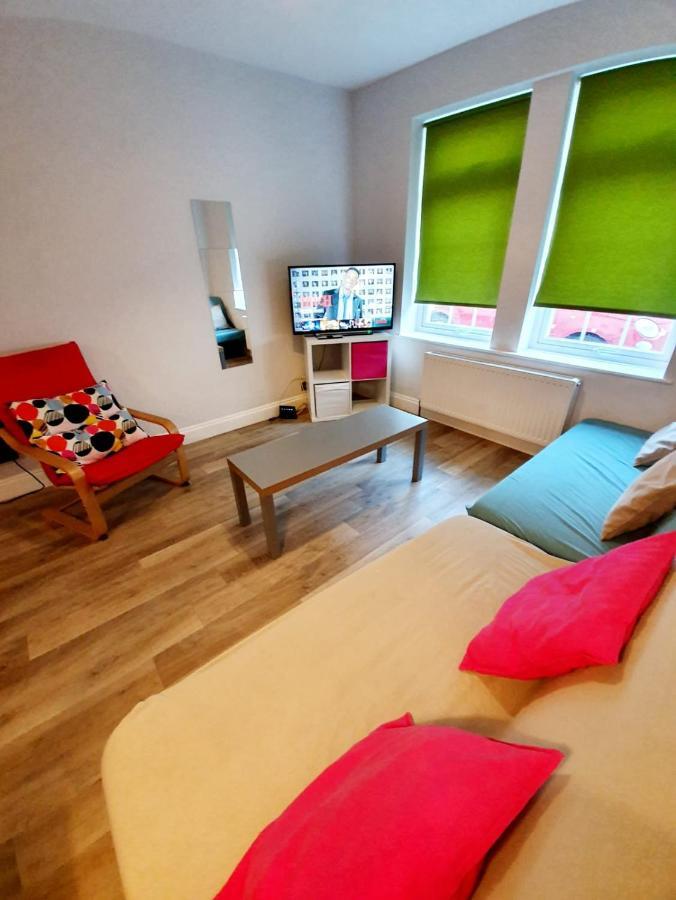 Beautiful 3 Bedroom House At The Sea Front - Amazing Location Southend-on-Sea Exterior foto
